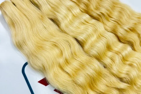 613 Wavy Blonde Hair